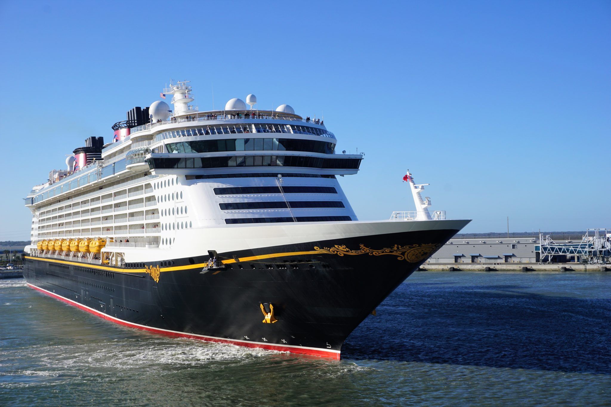 when the cruise lines are expected to resume service
